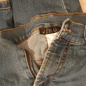 VENUS Denim Jeans with Contrast Stitching